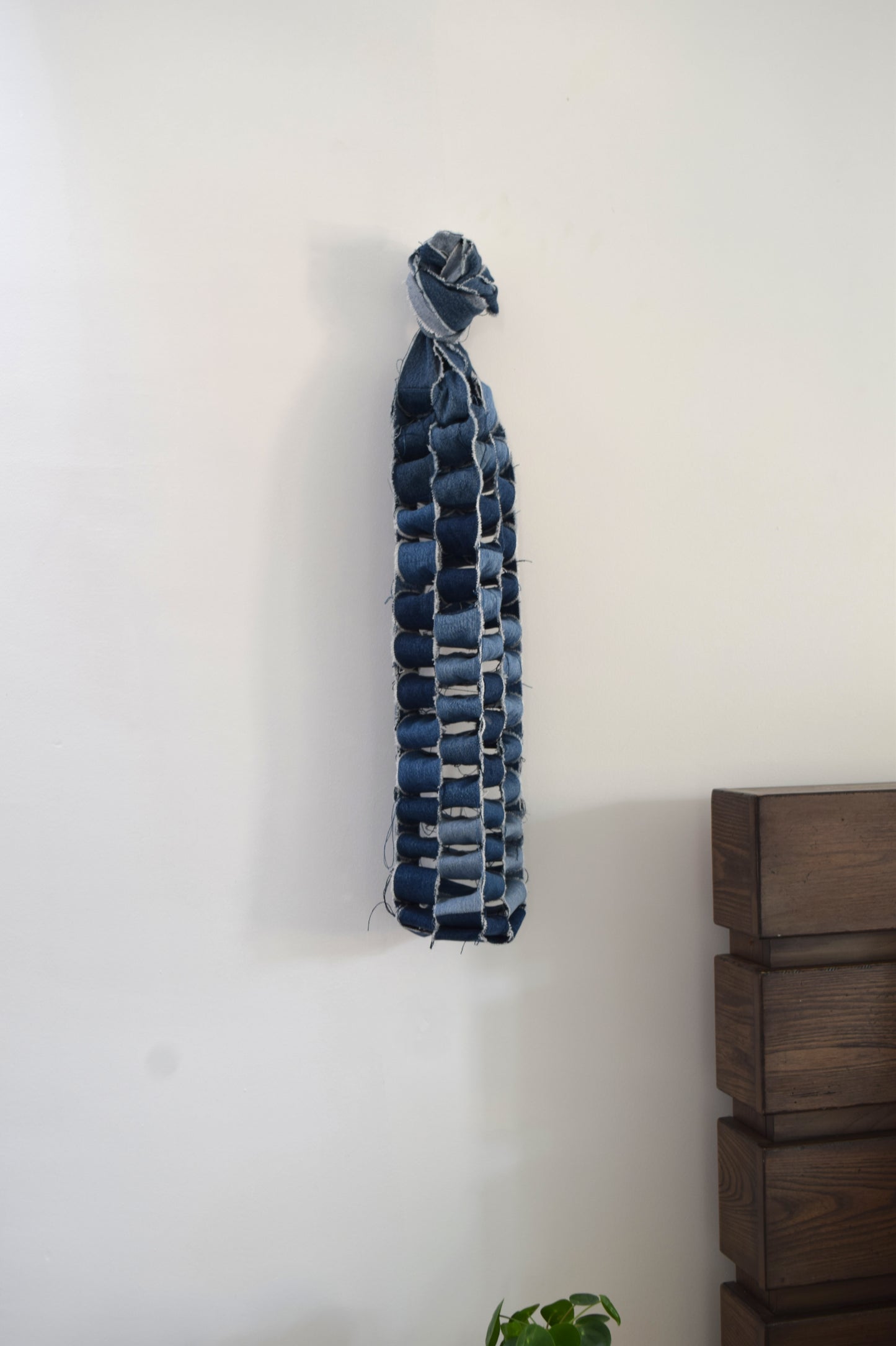 hanging denim box (25'')