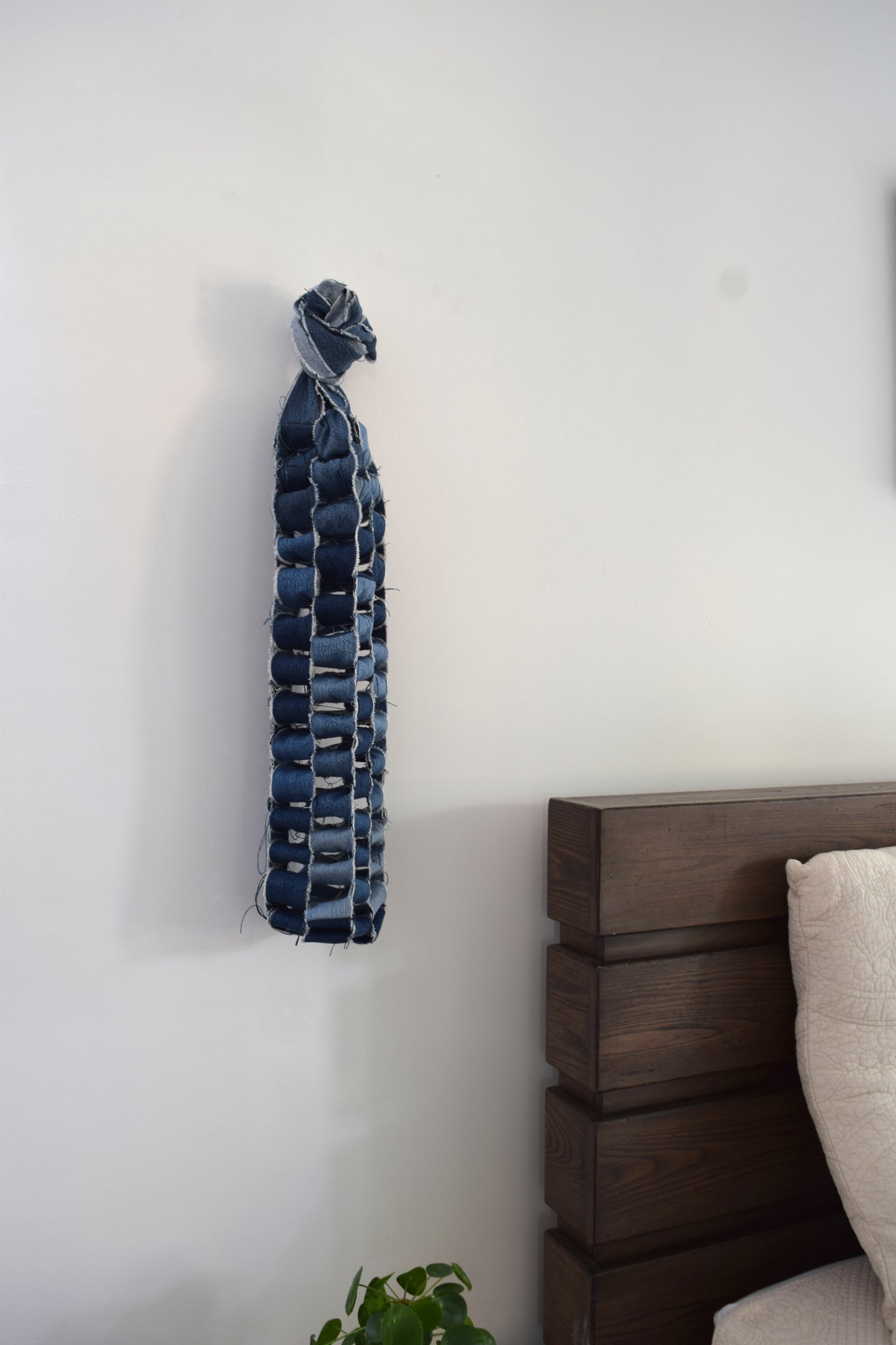 hanging denim box (25'')