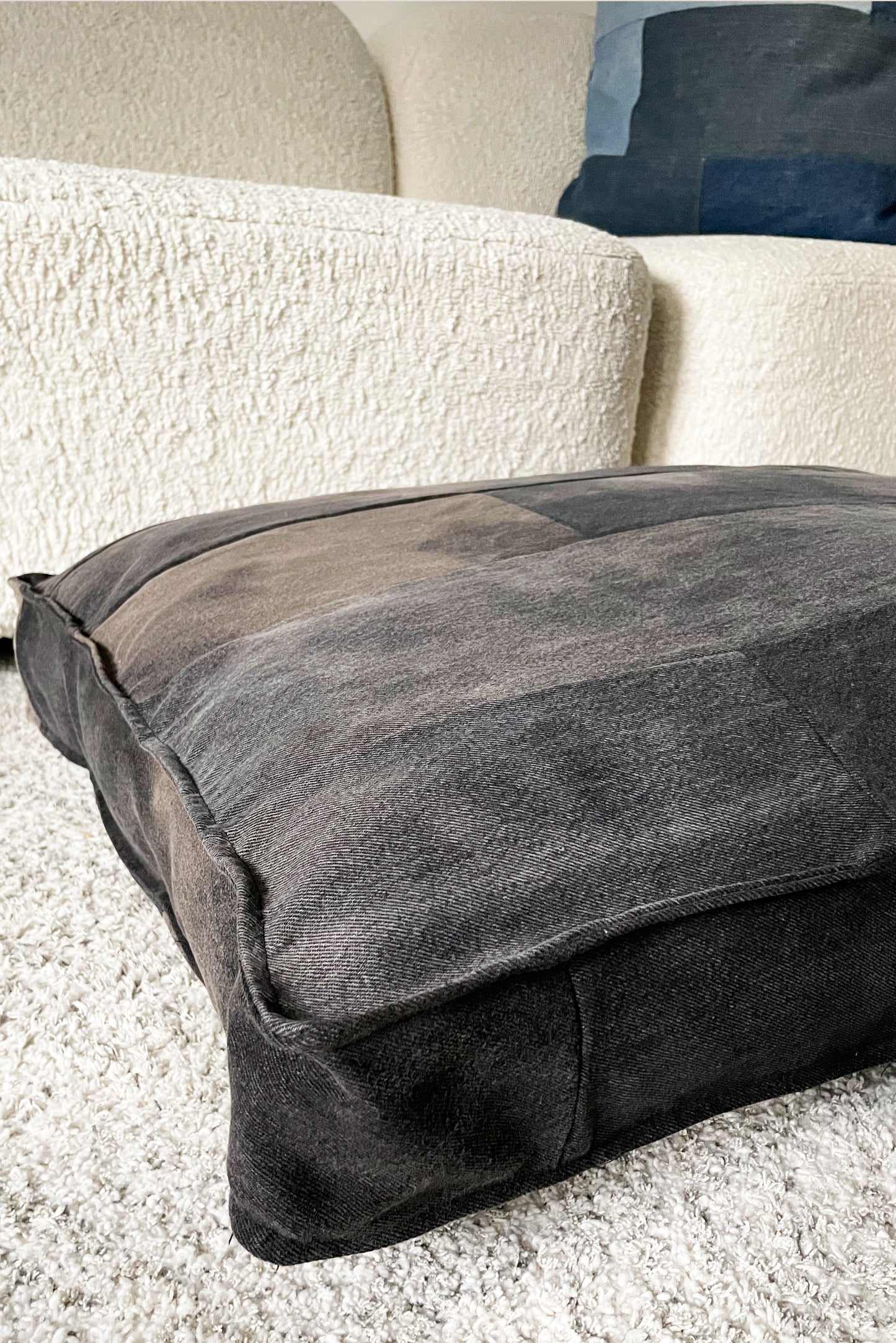 Black Dog Bed (Medium)