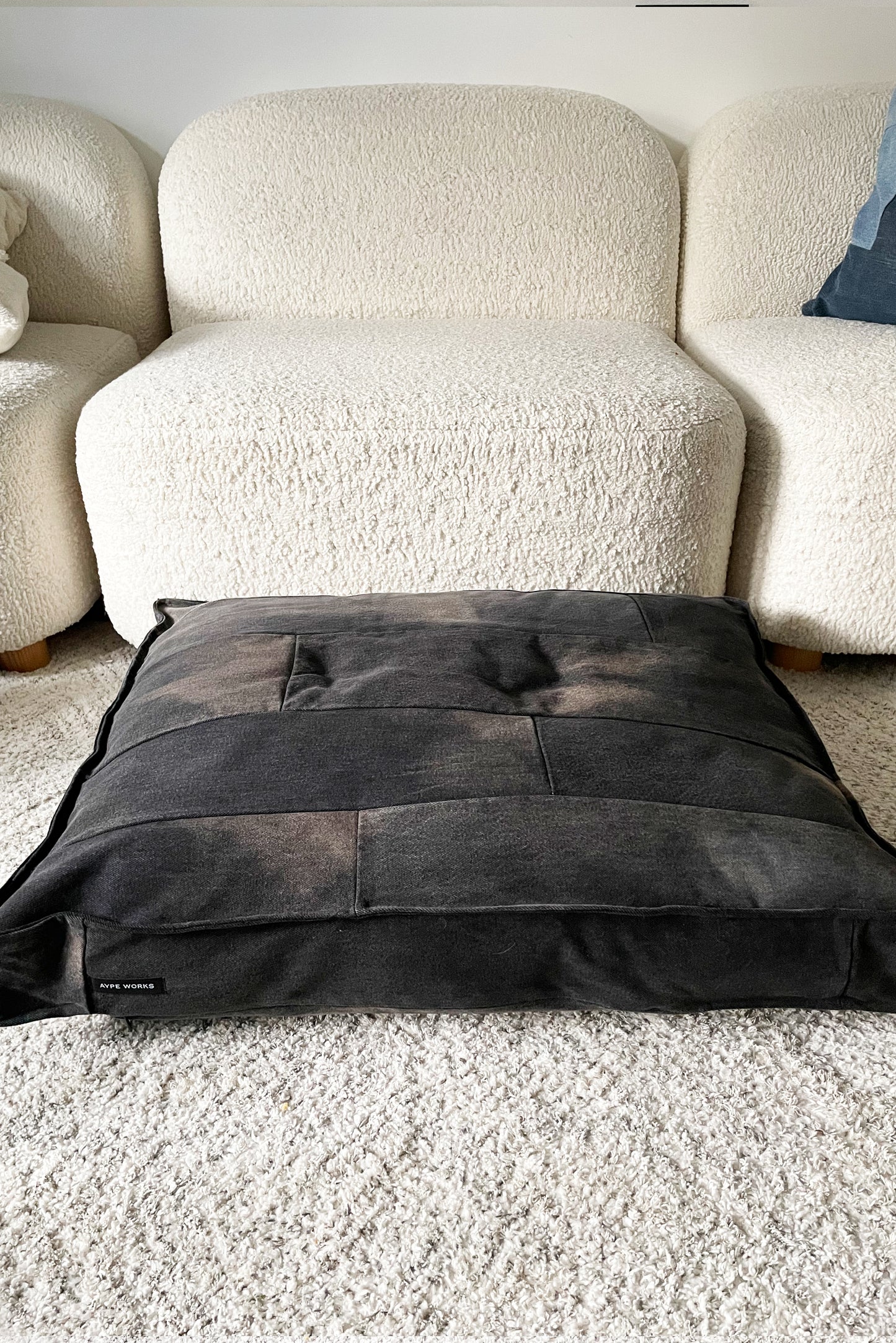 Black Dog Bed (Medium)
